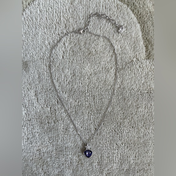 Swarovski star purple crystal pendant - Picture 3 of 5